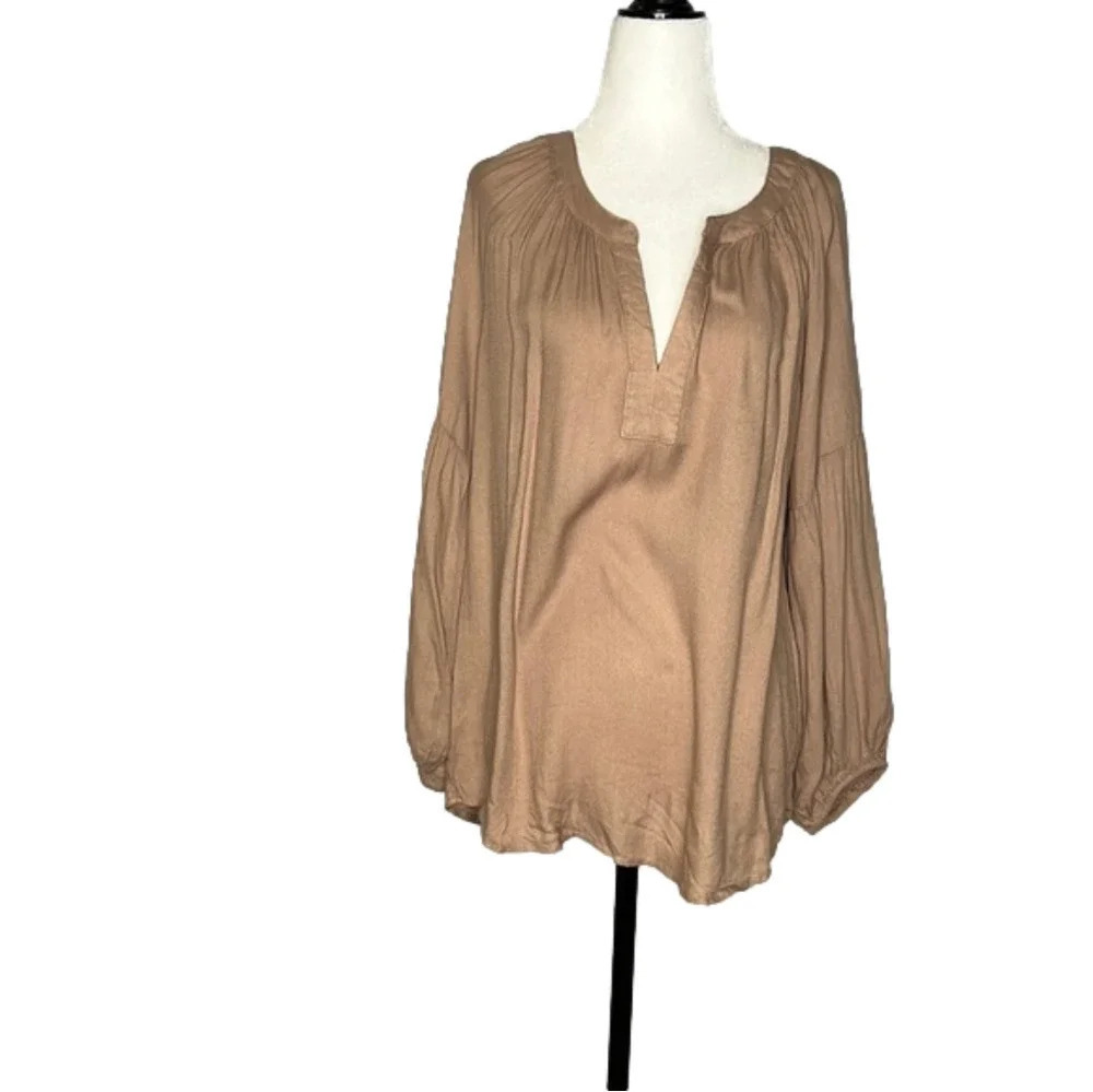 NWT Bobi sand flowy peasant blouse